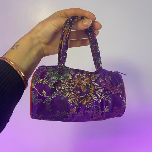 Floral micro handbag - silk- handmade - mini wrist purse - Picture 4 of 5